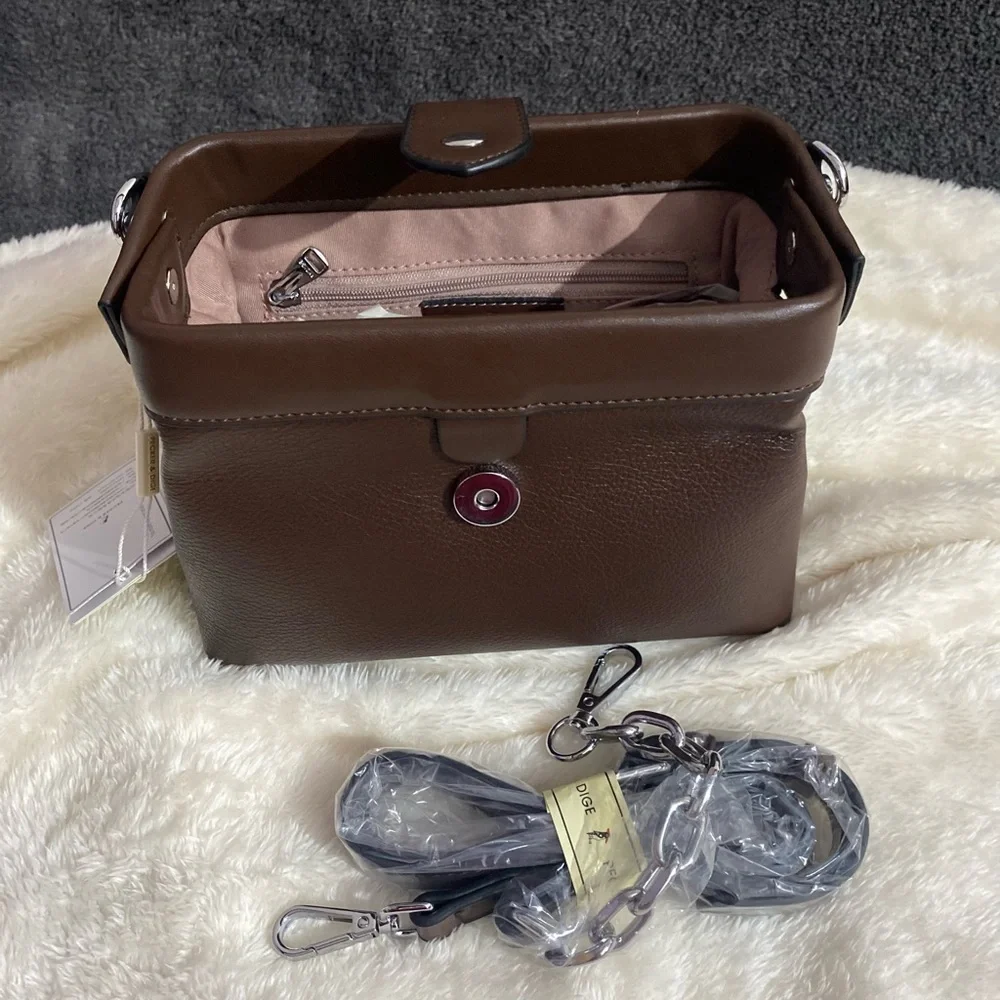 Brown leather bag - Picture 10 of 16